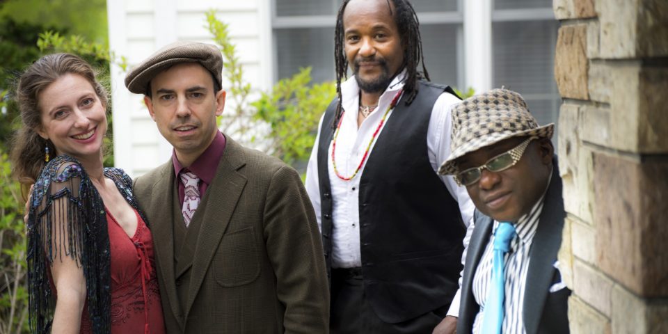 pic_88 Banjo Nickaru porch