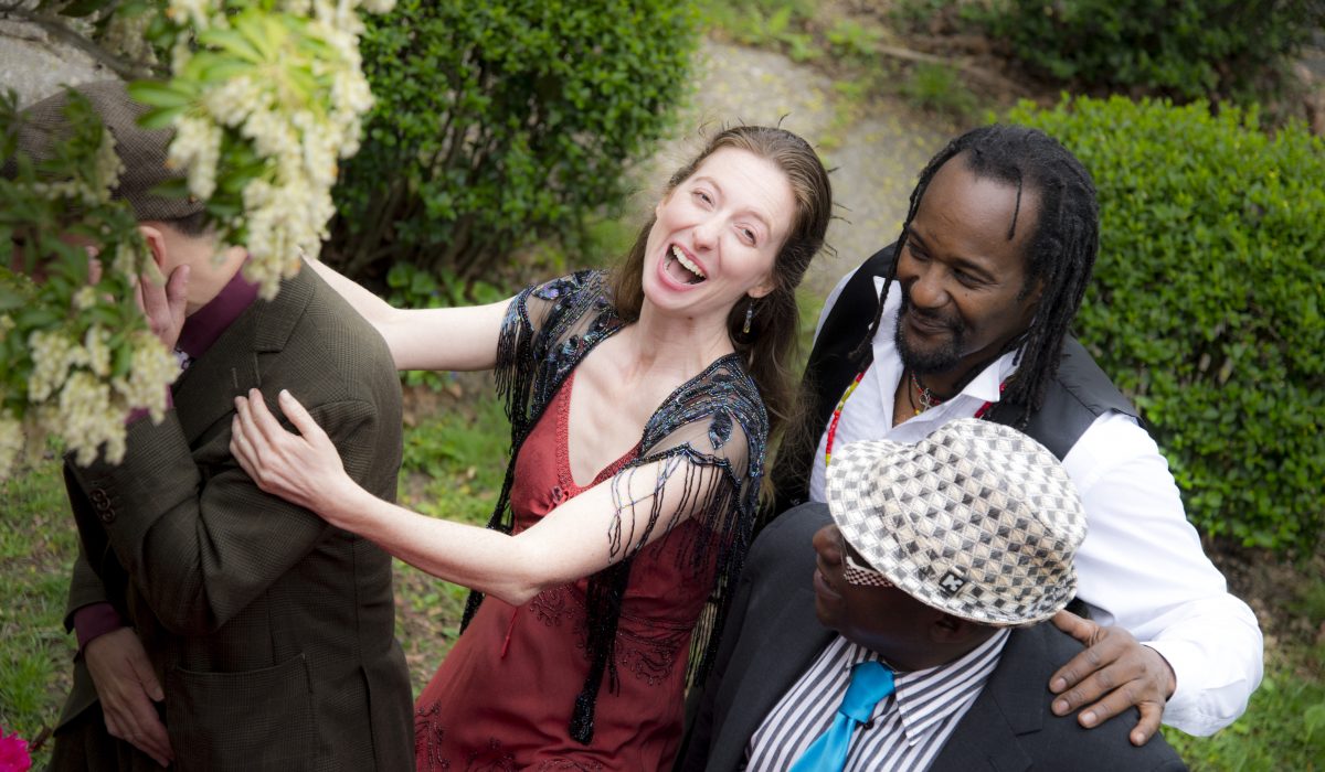 pic_24 Laughing Betina