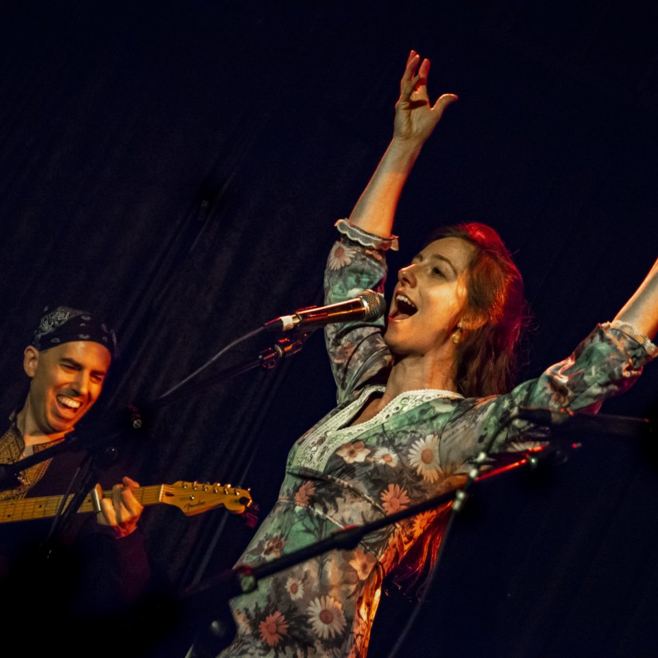 pic_300_90 Betina and Nick-Drom-NYC-Banjo-Nickaru